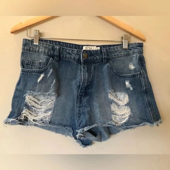🟡 Harlow | Sz 28 Distressed  High Rise Jean Shorts - Picture 1 of 4